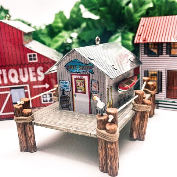 Hallmark Keepsake Yuletide Central & Town & Country Tin Litho Train Set Decor - Picture 8 of 14